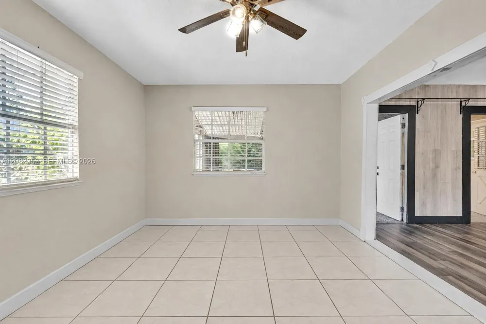 5088 2nd Rd Lake Worth, FL 33467