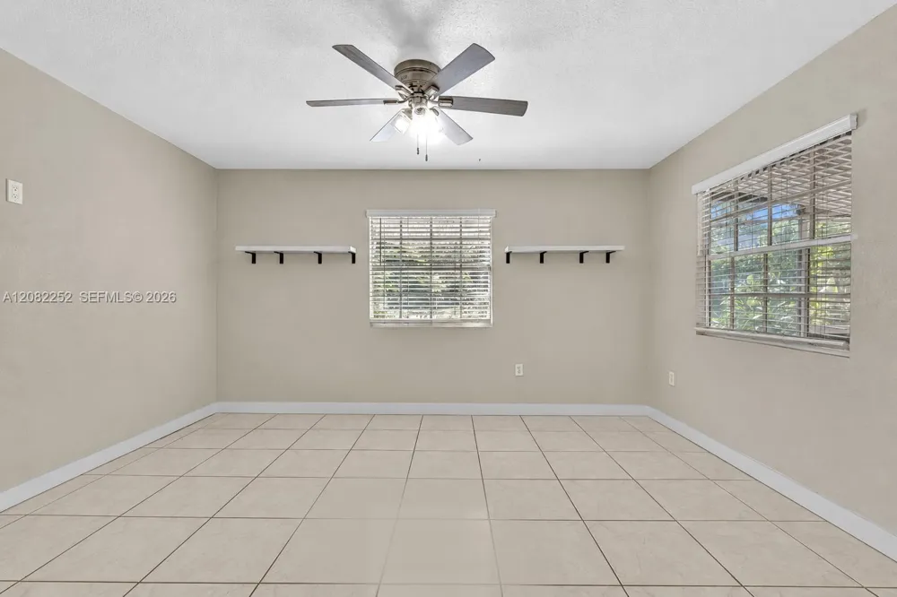 5088 2nd Rd Lake Worth, FL 33467