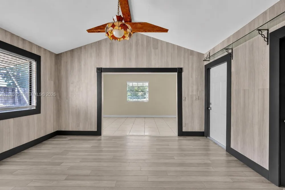5088 2nd Rd Lake Worth, FL 33467