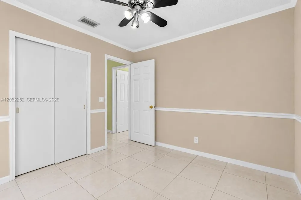 5088 2nd Rd Lake Worth, FL 33467
