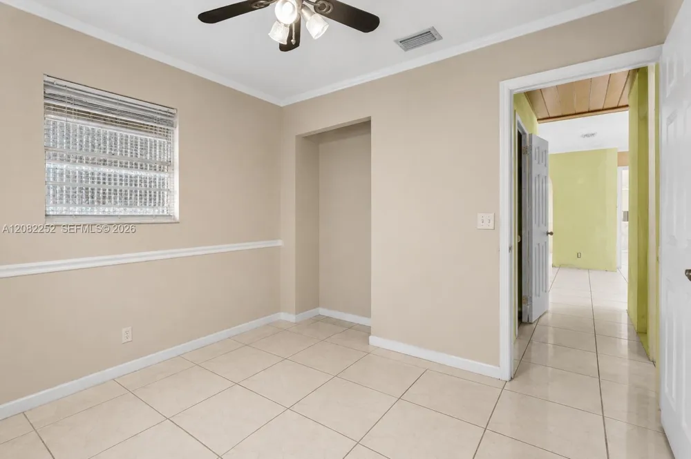5088 2nd Rd Lake Worth, FL 33467