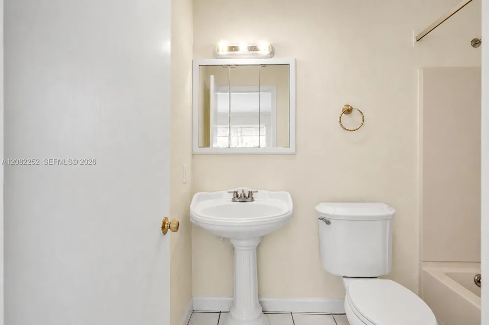 5088 2nd Rd Lake Worth, FL 33467
