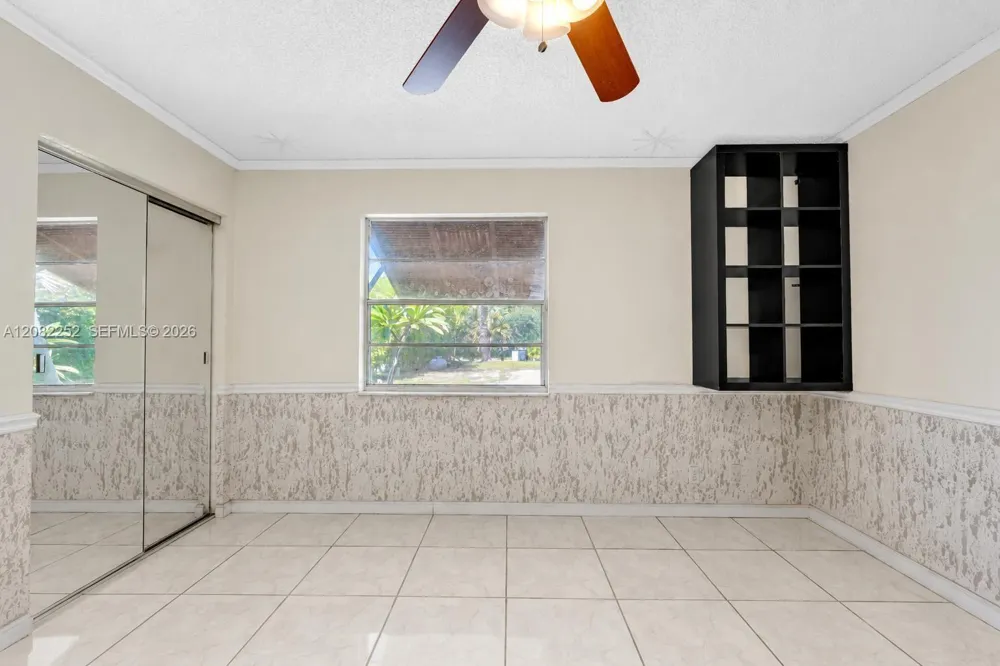 5088 2nd Rd Lake Worth, FL 33467