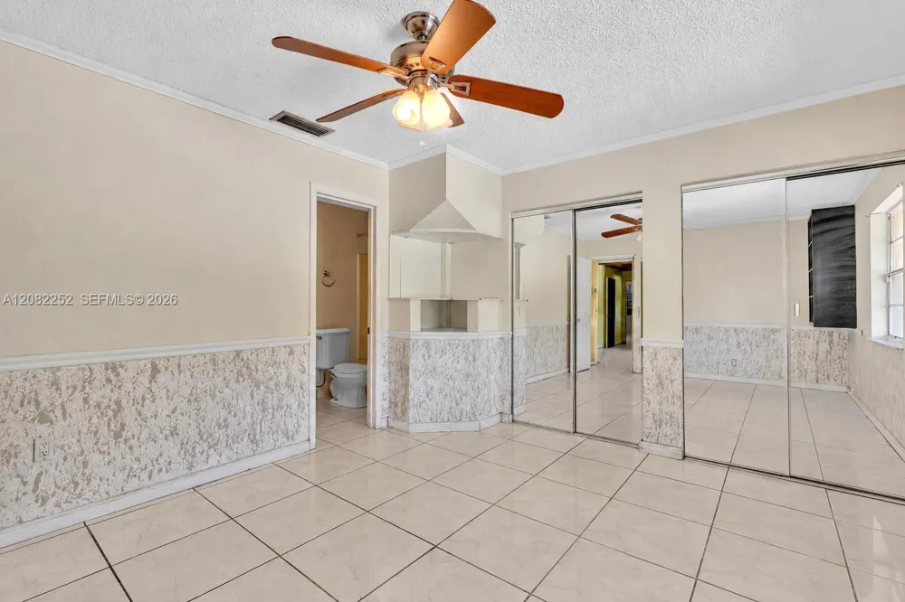 5088 2nd Rd Lake Worth, FL 33467