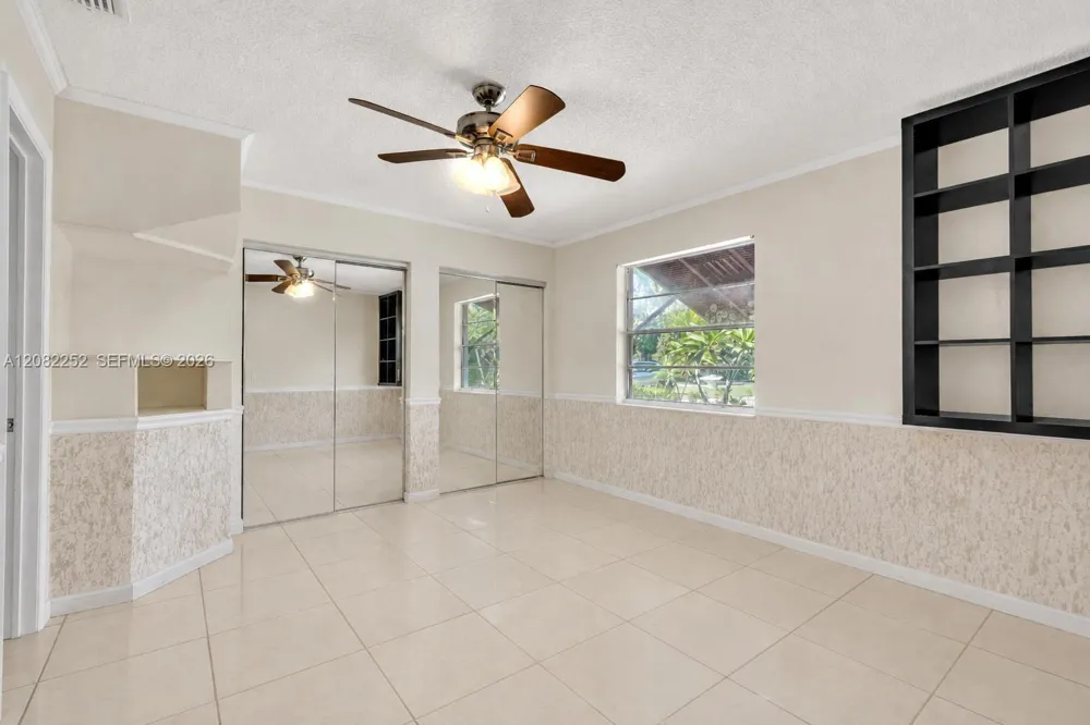 5088 2nd Rd Lake Worth, FL 33467