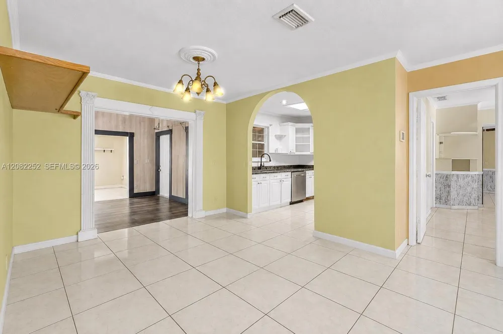 5088 2nd Rd Lake Worth, FL 33467
