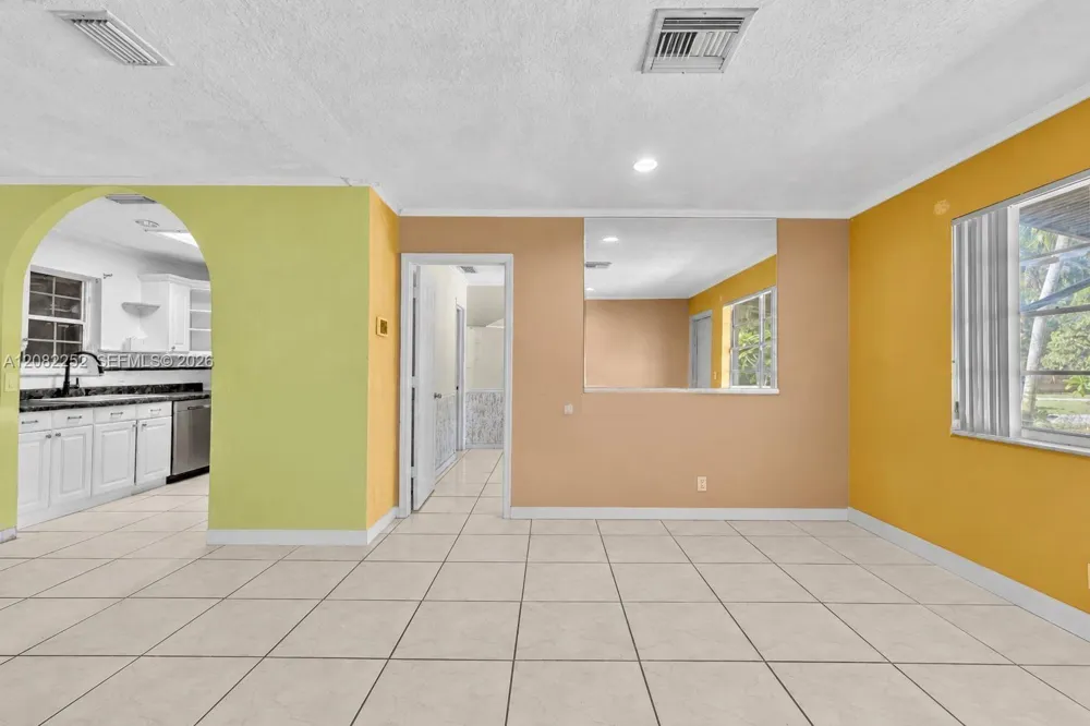 5088 2nd Rd Lake Worth, FL 33467