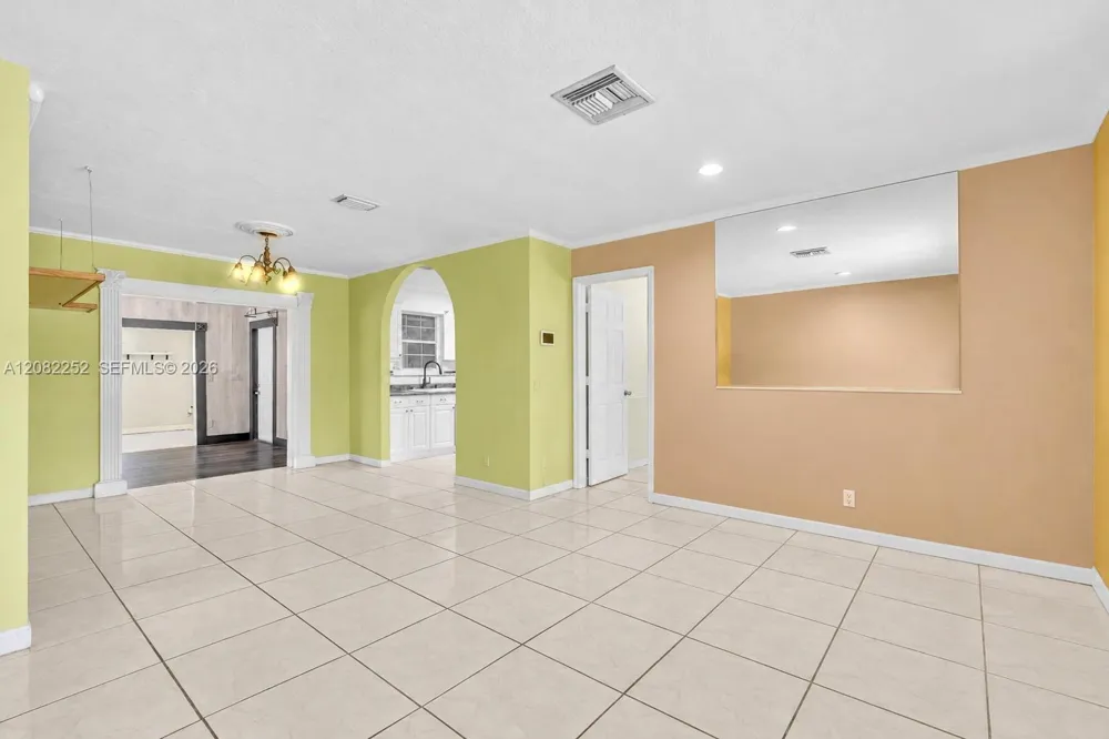 5088 2nd Rd Lake Worth, FL 33467