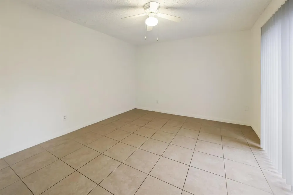237 ALEMEDA DRIVE #3 Palm Springs, FL 33461