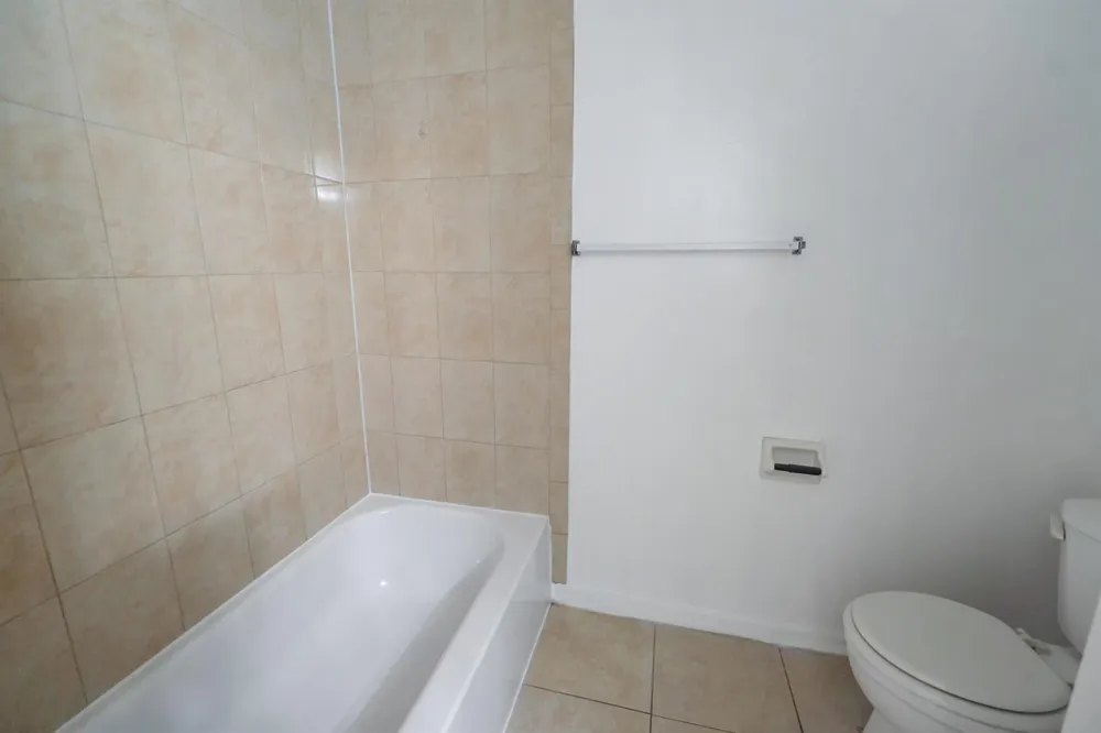 237 ALEMEDA DRIVE #3 Palm Springs, FL 33461