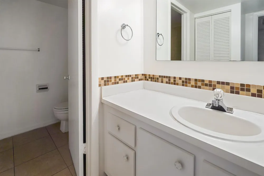 237 ALEMEDA DRIVE #3 Palm Springs, FL 33461