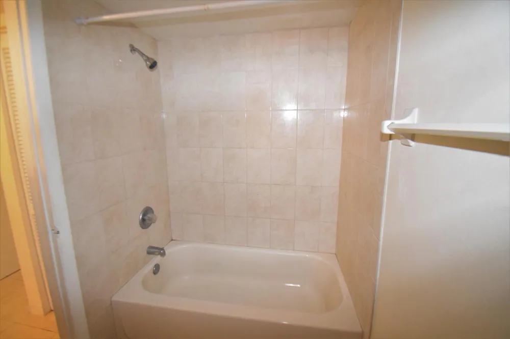 237 ALEMEDA DRIVE #3 Palm Springs, FL 33461