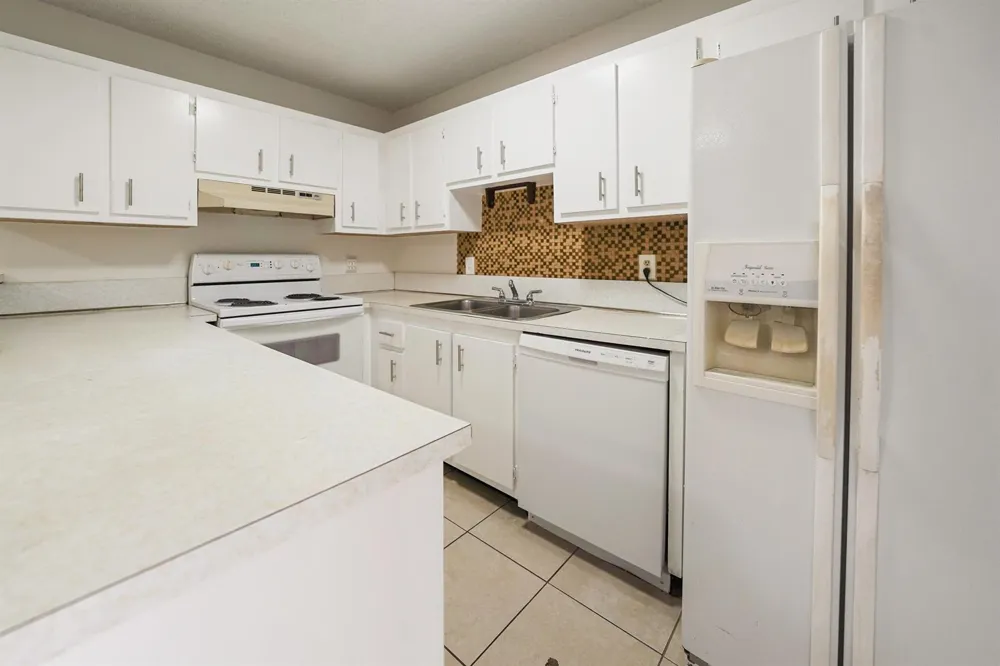 237 ALEMEDA DRIVE #3 Palm Springs, FL 33461