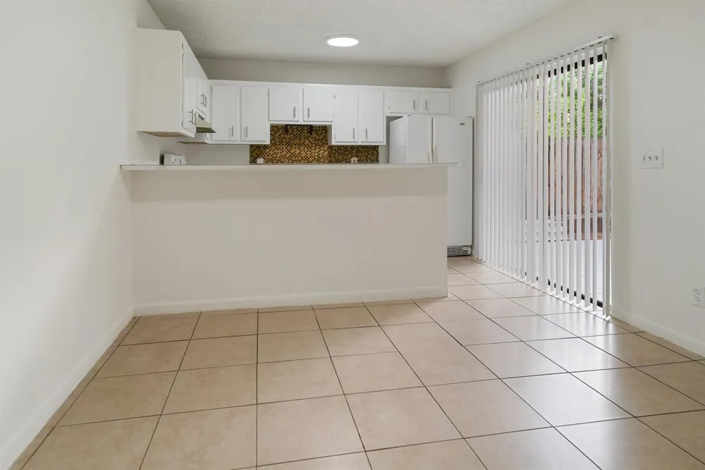 237 ALEMEDA DRIVE #3 Palm Springs, FL 33461