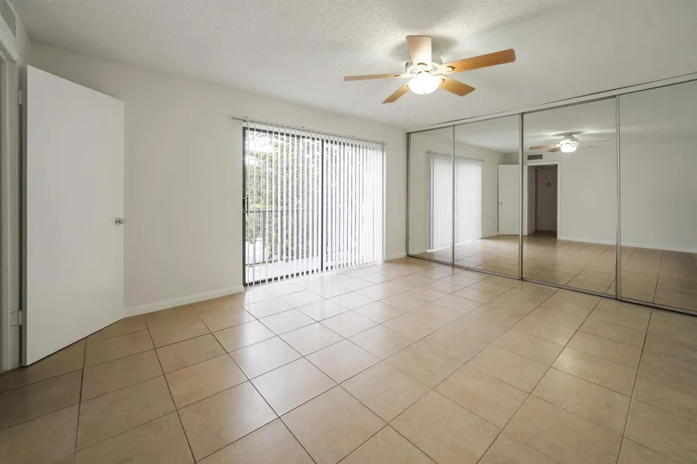 237 ALEMEDA DRIVE #3 Palm Springs, FL 33461