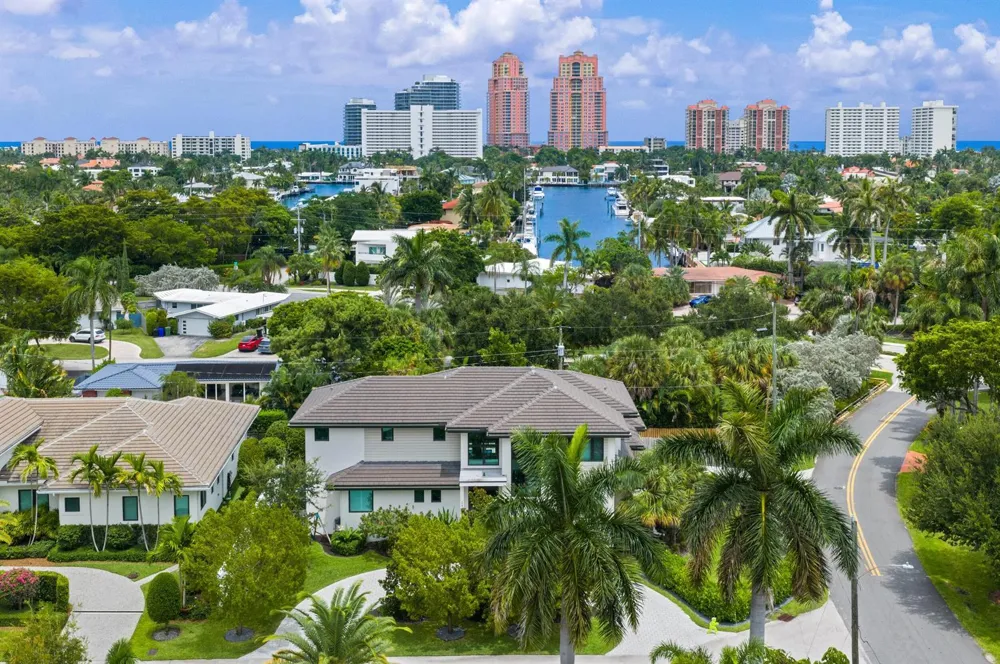2400 NE 27th Avenue Fort Lauderdale, FL 33305
