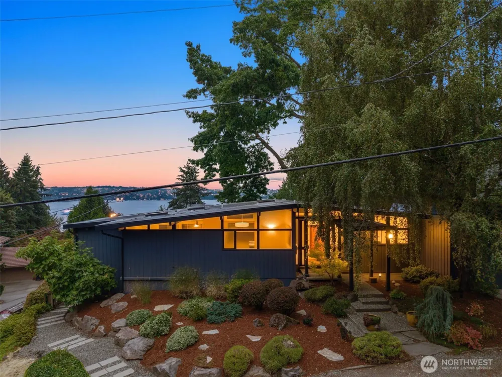 3515 72nd Avenue SE Mercer Island, WA 98040