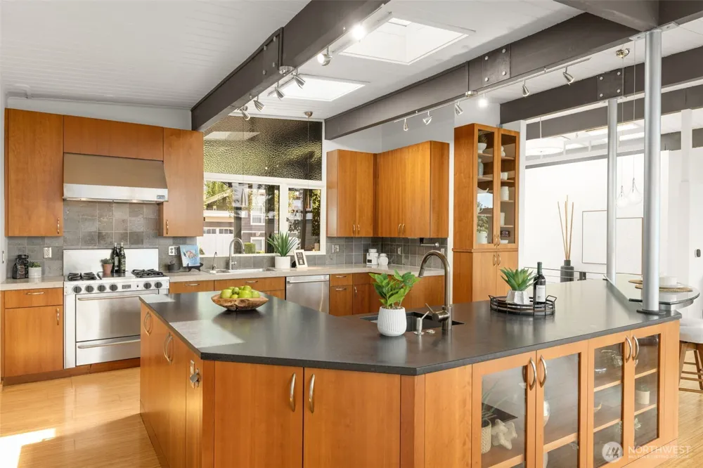 3515 72nd Avenue SE Mercer Island, WA 98040