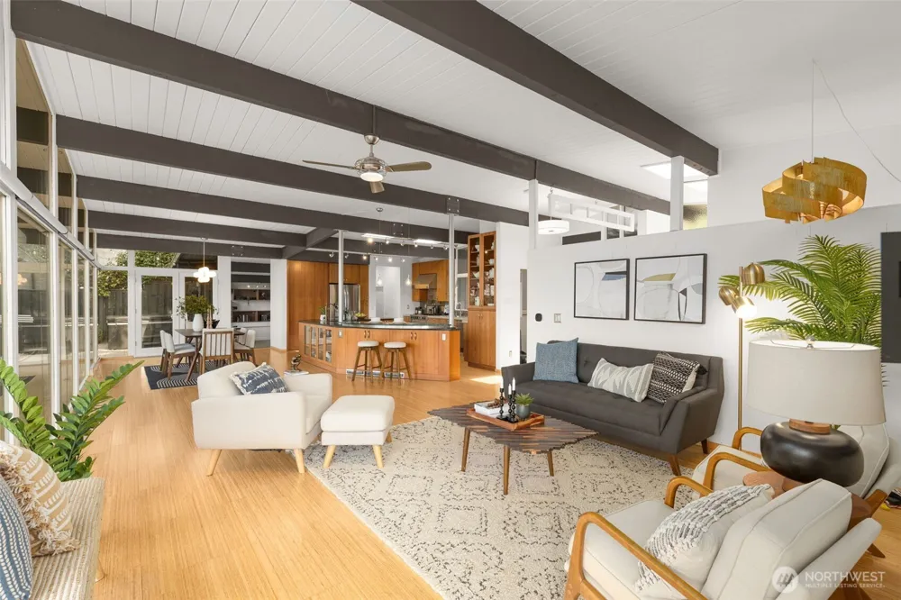 3515 72nd Avenue SE Mercer Island, WA 98040
