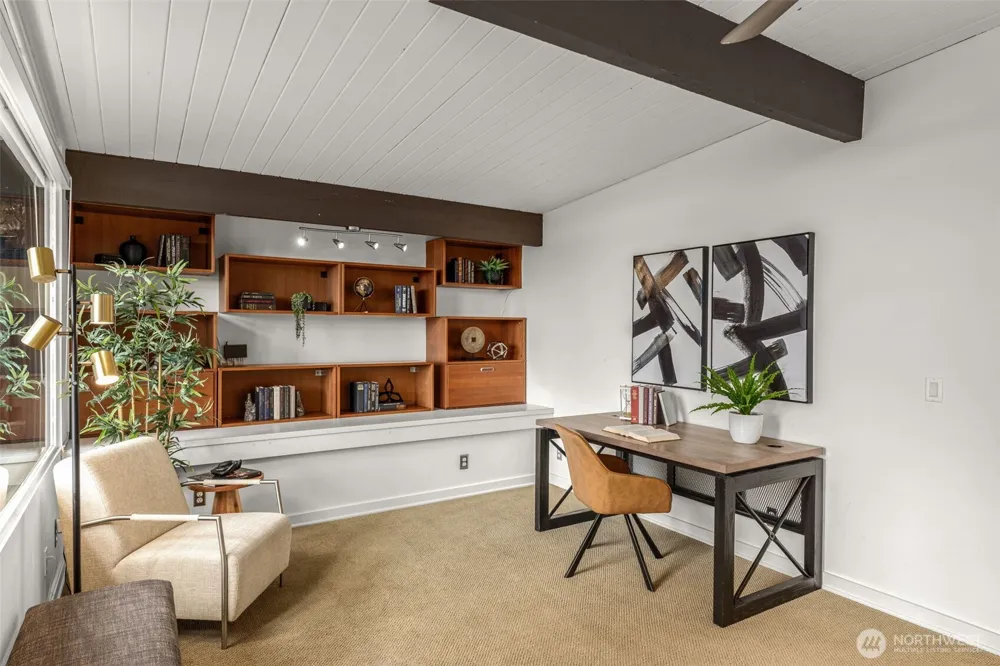 3515 72nd Avenue SE Mercer Island, WA 98040
