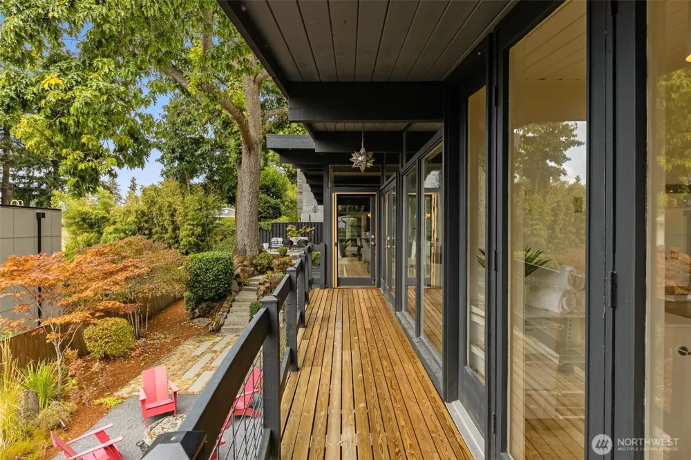 3515 72nd Avenue SE Mercer Island, WA 98040