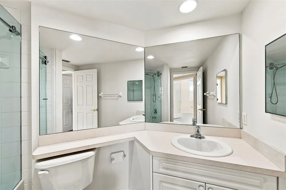 960 STARKEY ROAD #3501 Largo, FL 33771
