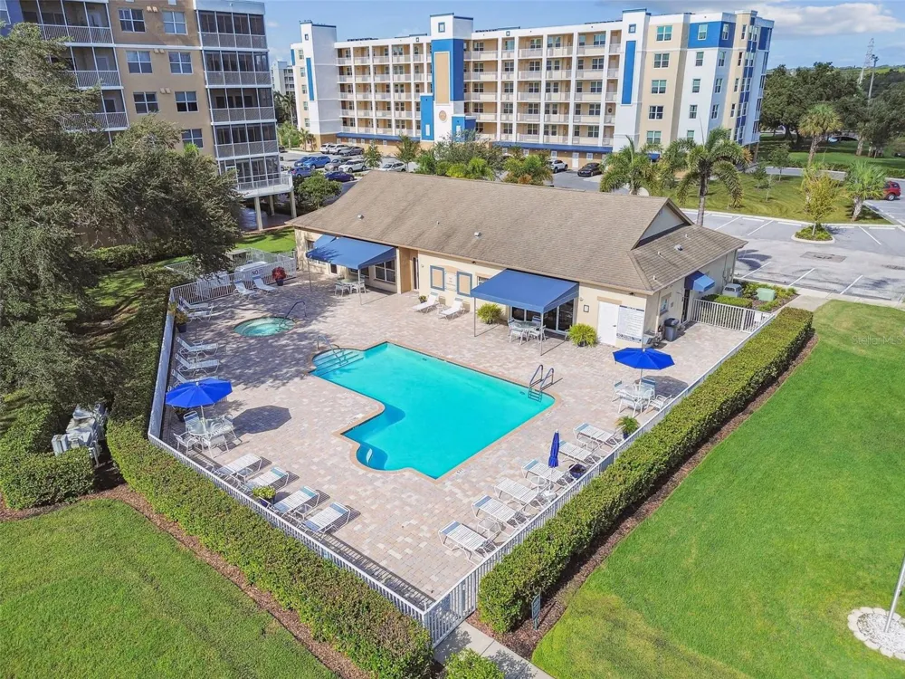 960 STARKEY ROAD #3501 Largo, FL 33771