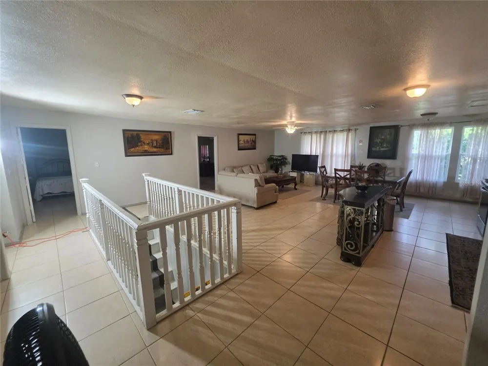 201 LAKE BONNY DRIVE E Lakeland, FL 33801
