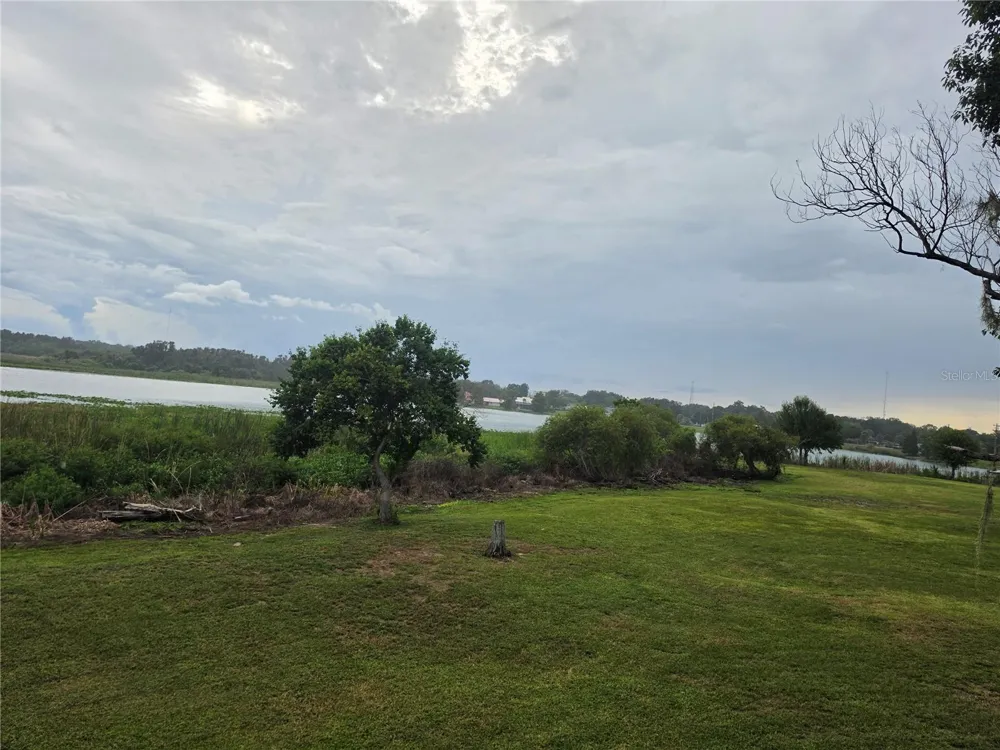 201 LAKE BONNY DRIVE E Lakeland, FL 33801