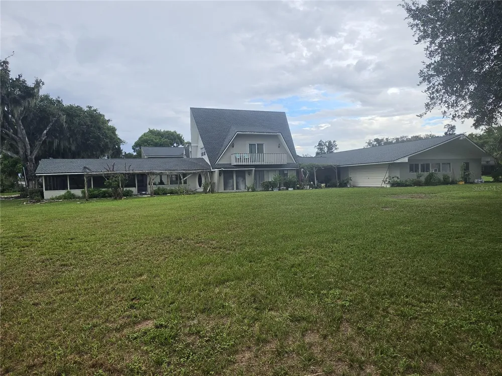 201 LAKE BONNY DRIVE E Lakeland, FL 33801