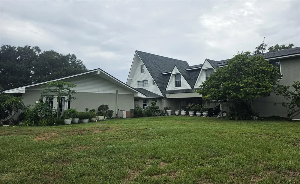 201 LAKE BONNY DRIVE E Lakeland, FL 33801