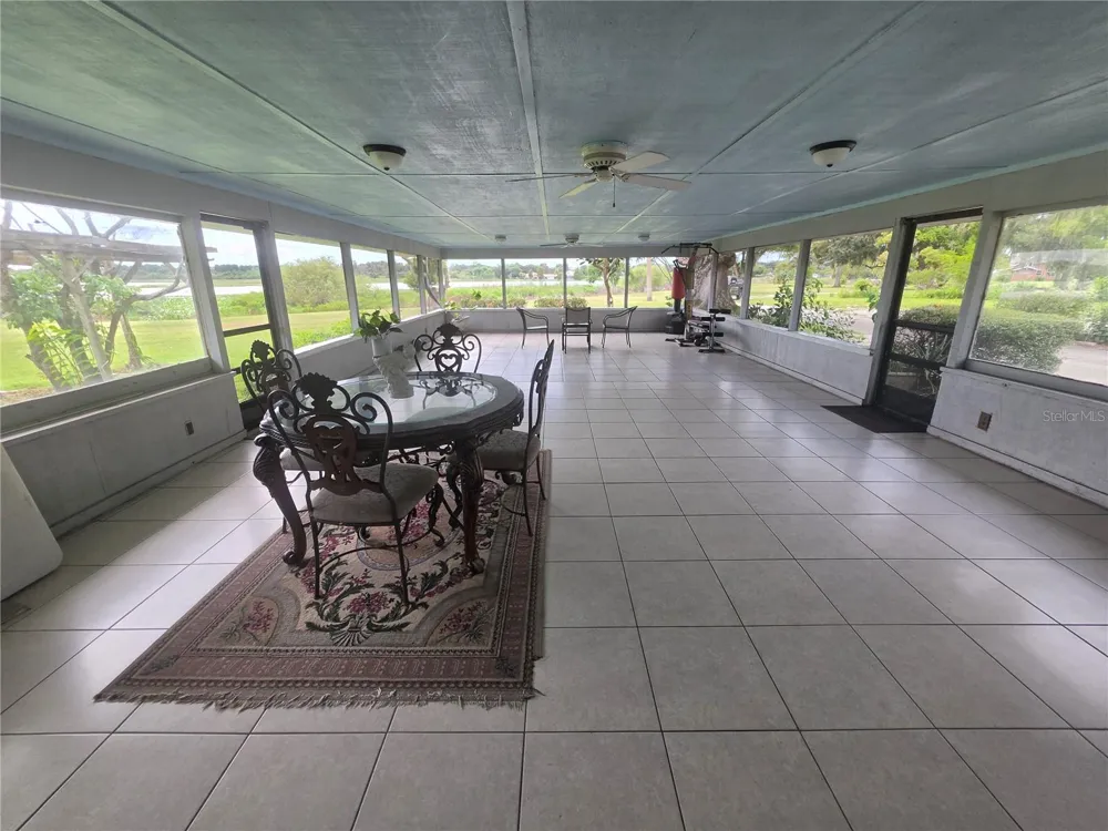 201 LAKE BONNY DRIVE E Lakeland, FL 33801