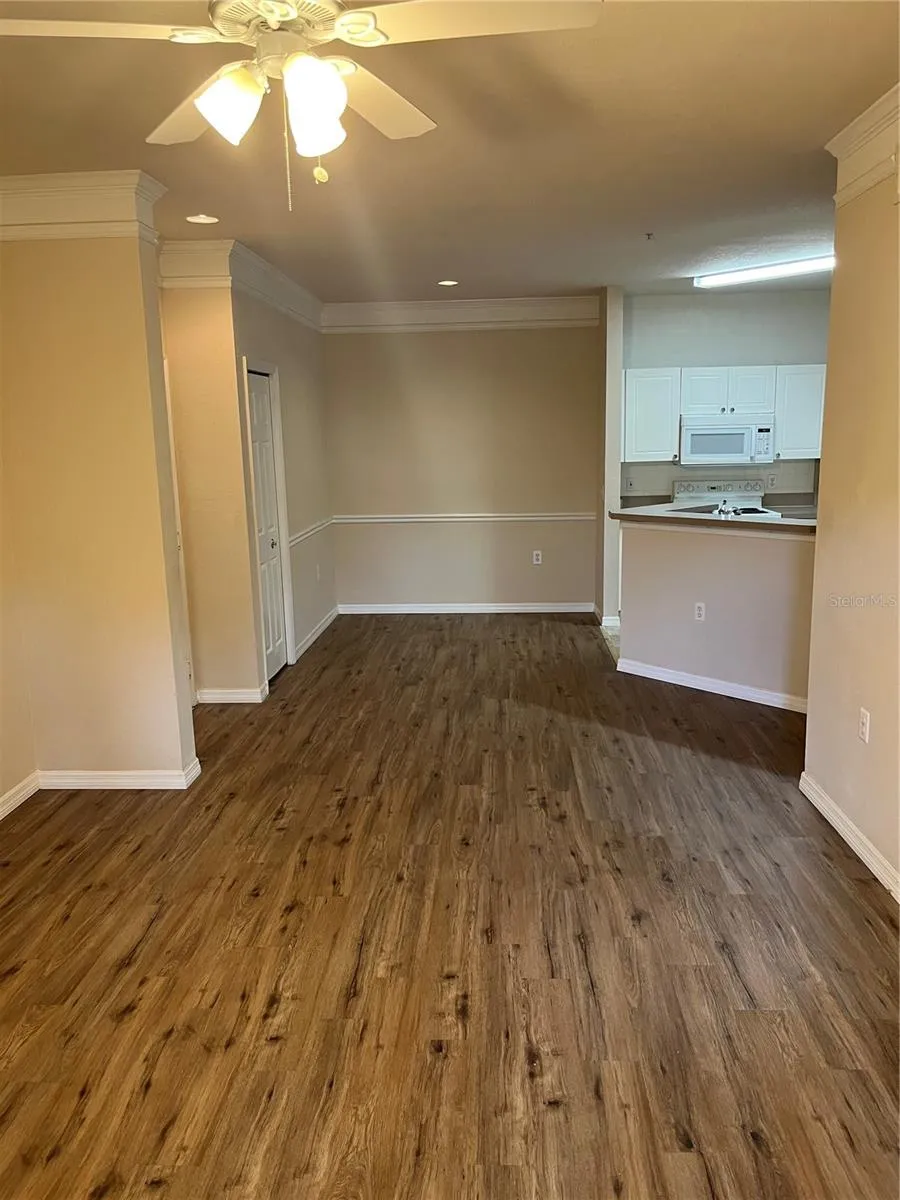 5152 NORTHRIDGE ROAD #106 Sarasota, FL 34238