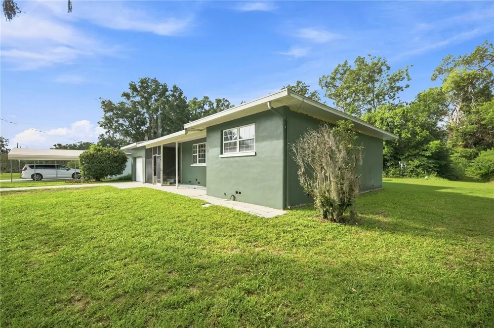 5708 SE PALM ROAD Belleview, FL 34420
