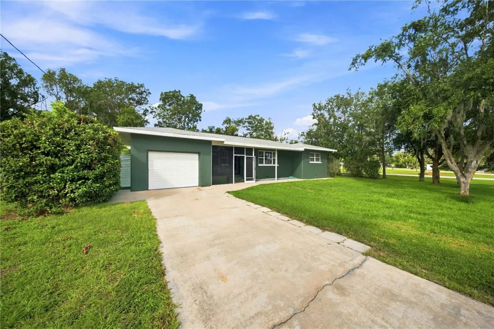 5708 SE PALM ROAD Belleview, FL 34420