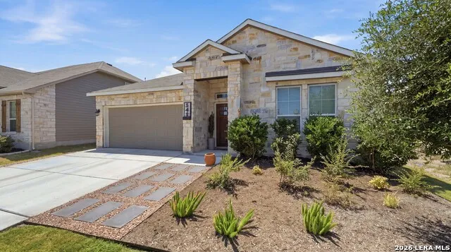 541 BLUE STEM RD New Braunfels, TX 78130