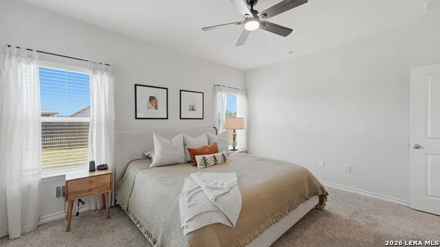 541 BLUE STEM RD New Braunfels, TX 78130