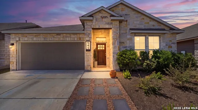 541 BLUE STEM RD New Braunfels, TX 78130