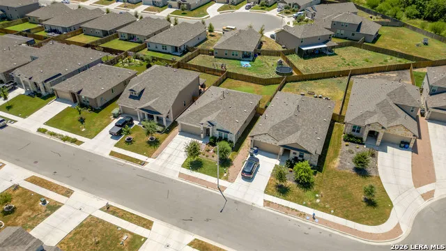 541 BLUE STEM RD New Braunfels, TX 78130