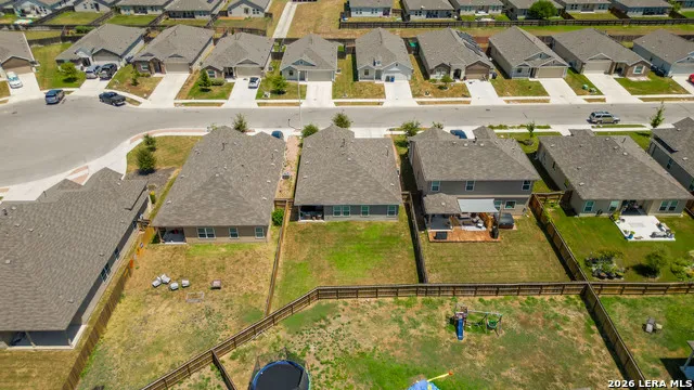 541 BLUE STEM RD New Braunfels, TX 78130