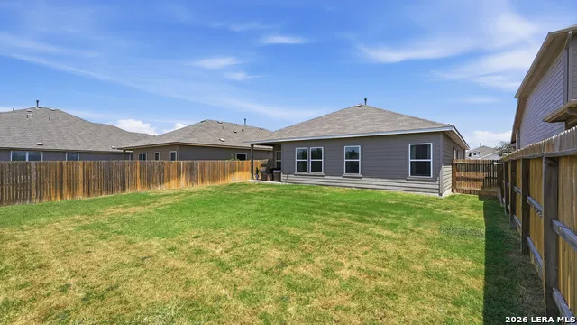 541 BLUE STEM RD New Braunfels, TX 78130