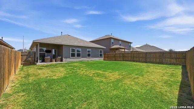 541 BLUE STEM RD New Braunfels, TX 78130