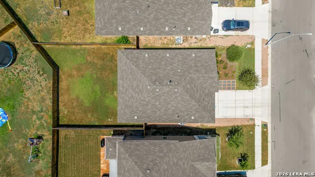 541 BLUE STEM RD New Braunfels, TX 78130