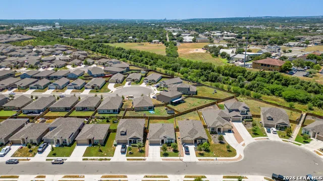 541 BLUE STEM RD New Braunfels, TX 78130
