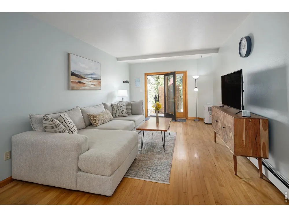 611 Cascade Avenue Boulder, CO 80302