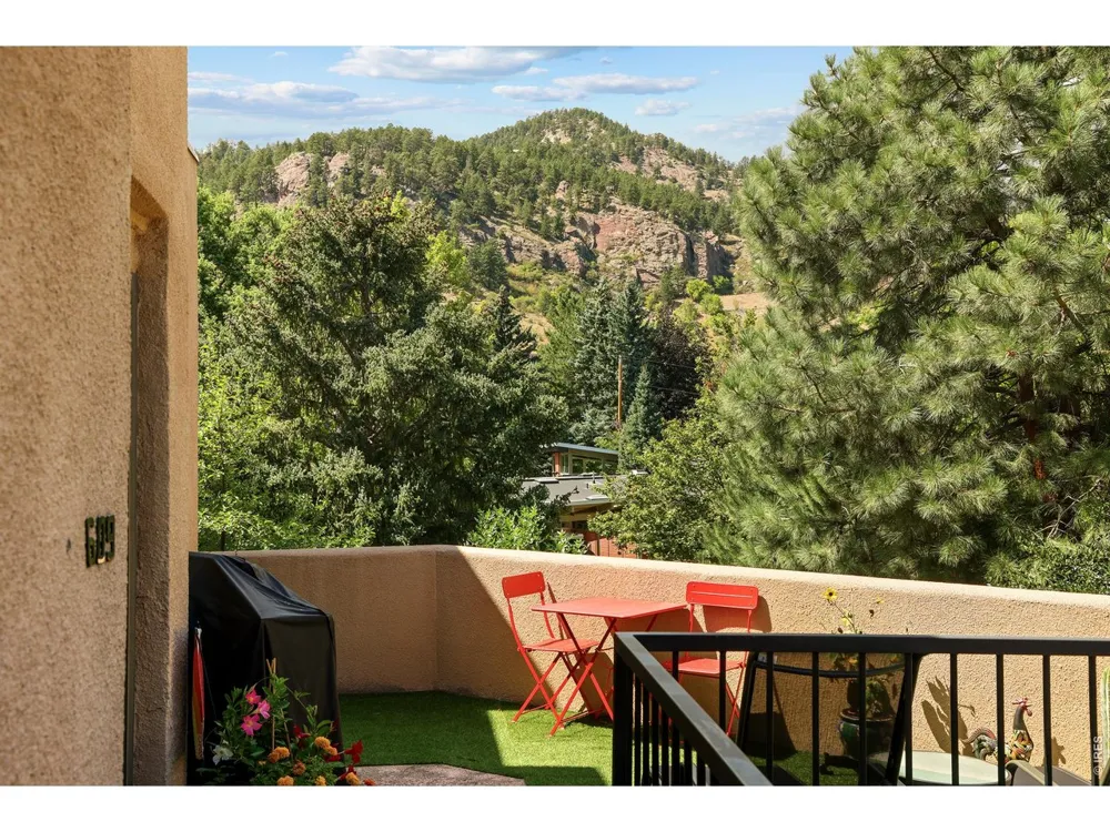 611 Cascade Avenue Boulder, CO 80302