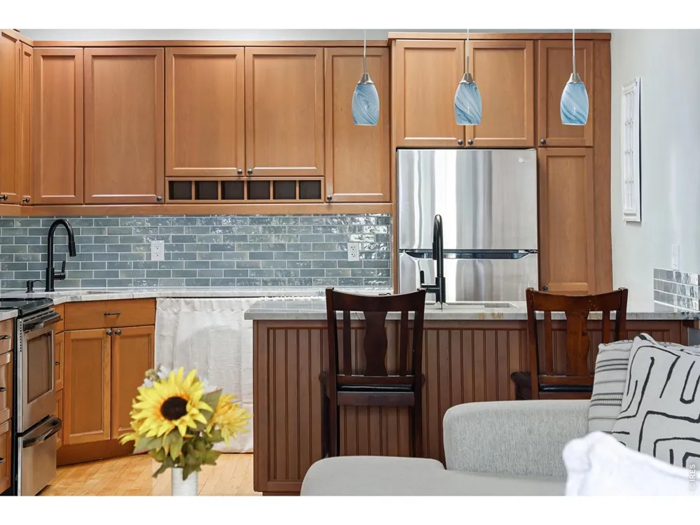 611 Cascade Avenue Boulder, CO 80302