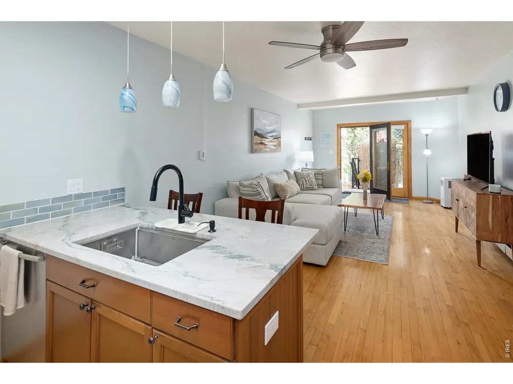 611 Cascade Avenue Boulder, CO 80302
