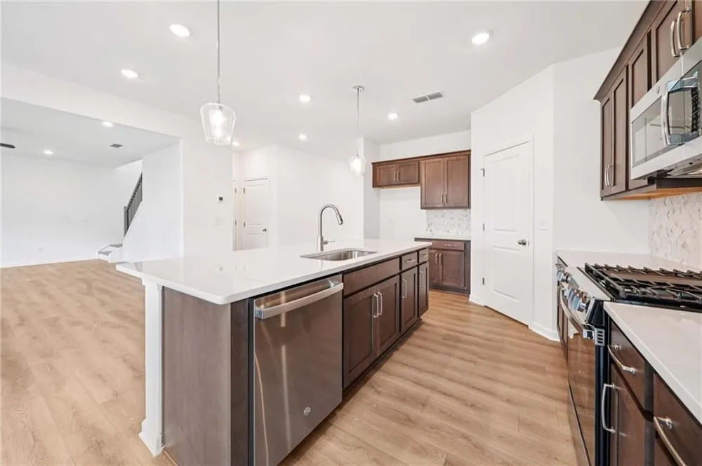 5464 Hargrove Way Flowery Branch, GA 30542