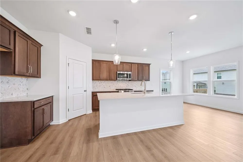 5464 Hargrove Way Flowery Branch, GA 30542